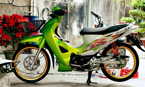 Dân chơi Việt chi 100 triệu độ "xế cỏ" Honda Wave 